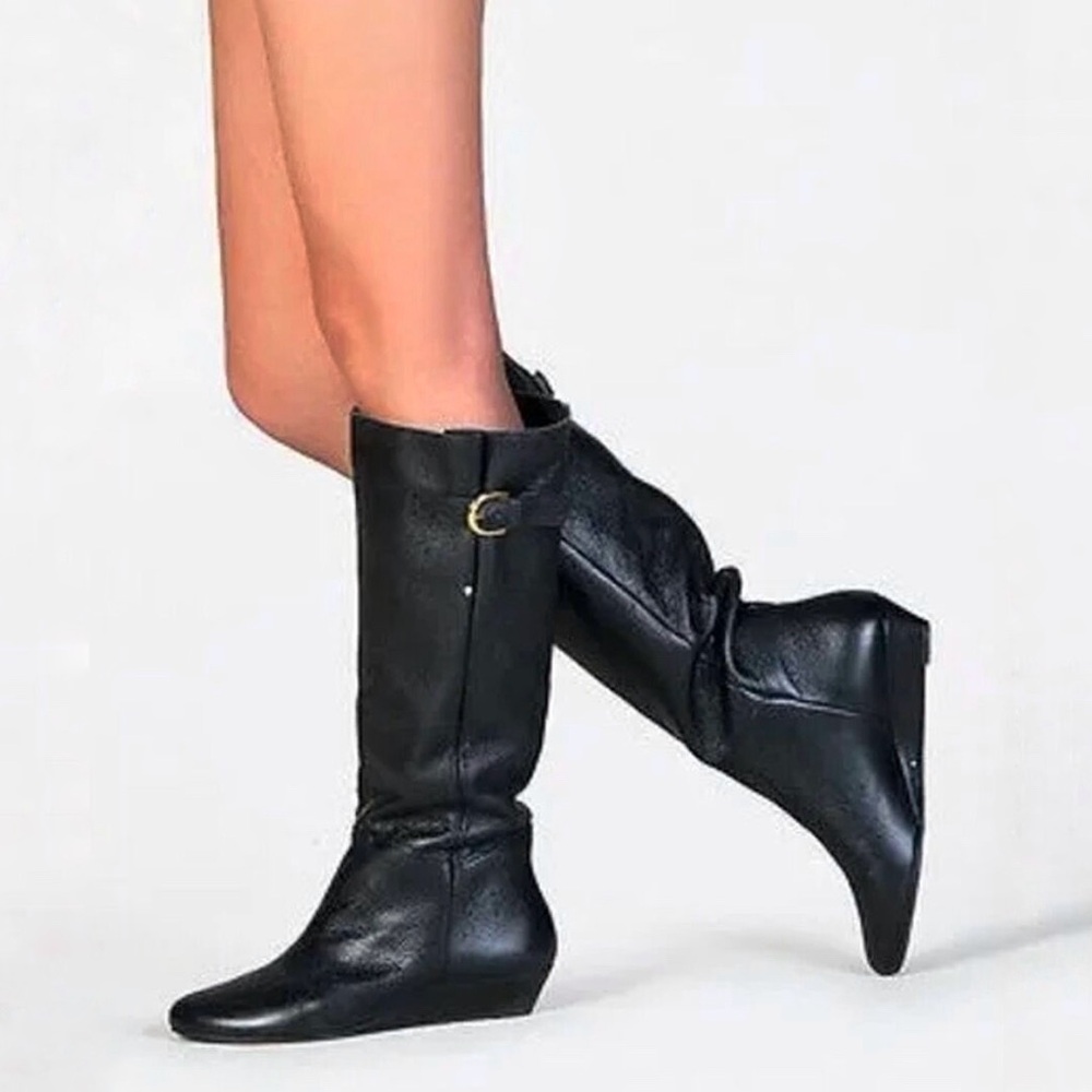 Steve Madden Insight Leather Boots • 8
